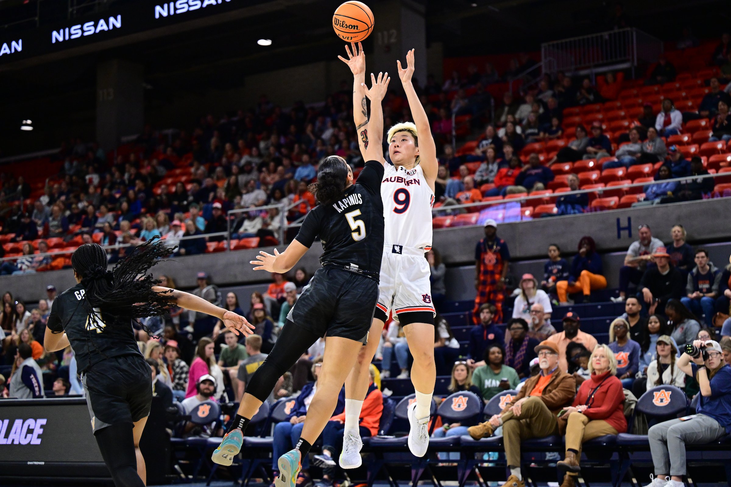  征戰NCAA！鄧雨婷：不太喜歡被稱(chēng)為“李夢(mèng)接班人” 未來(lái)想進(jìn)WNBA