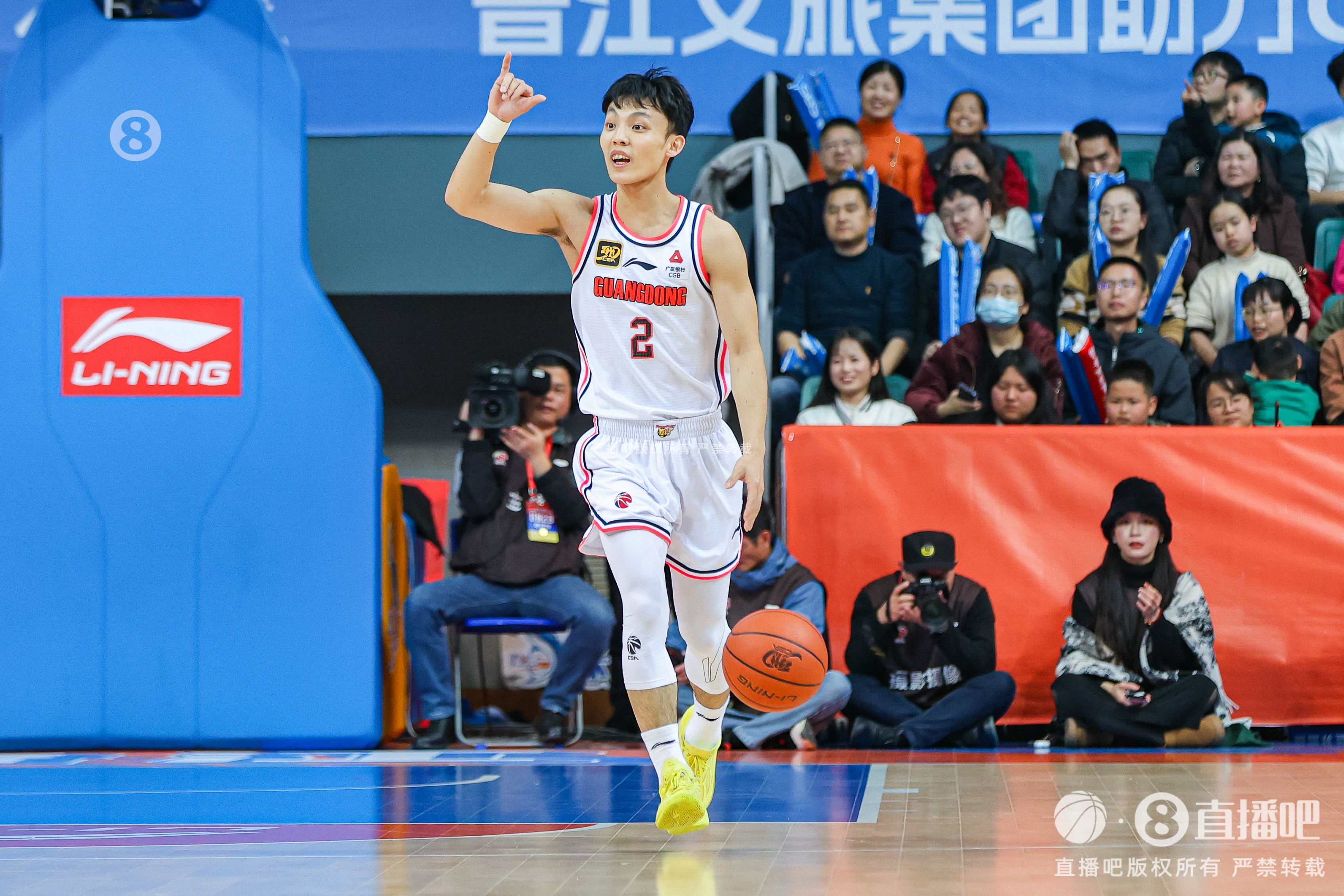 難得打這么短時(shí)間!徐杰32分鐘11中6拿到17分3板7助 正負值+36