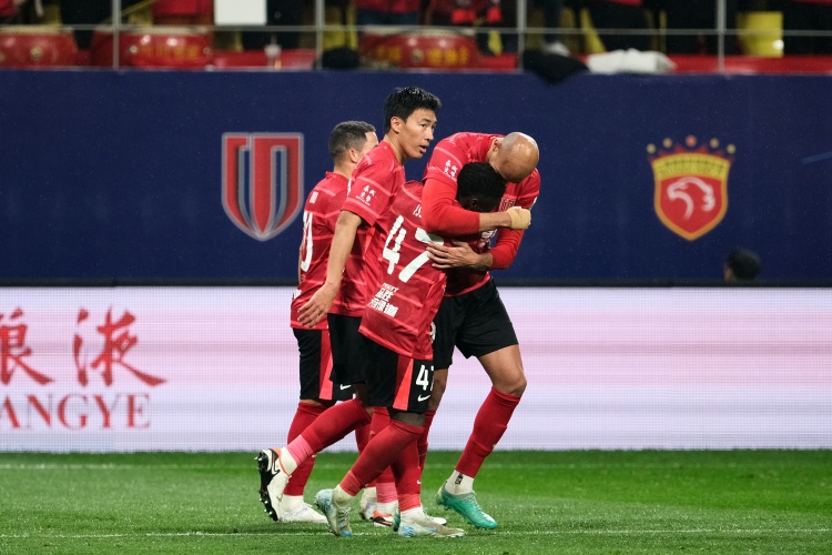 足球報:蓉城上賽季首敗也是第二輪 進(jìn)入狀態(tài)節奏稍慢且應變不足