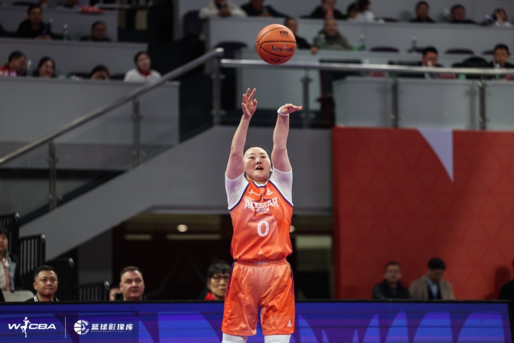  表現可以！武桐桐15分鐘10中6拿到15分3板9助