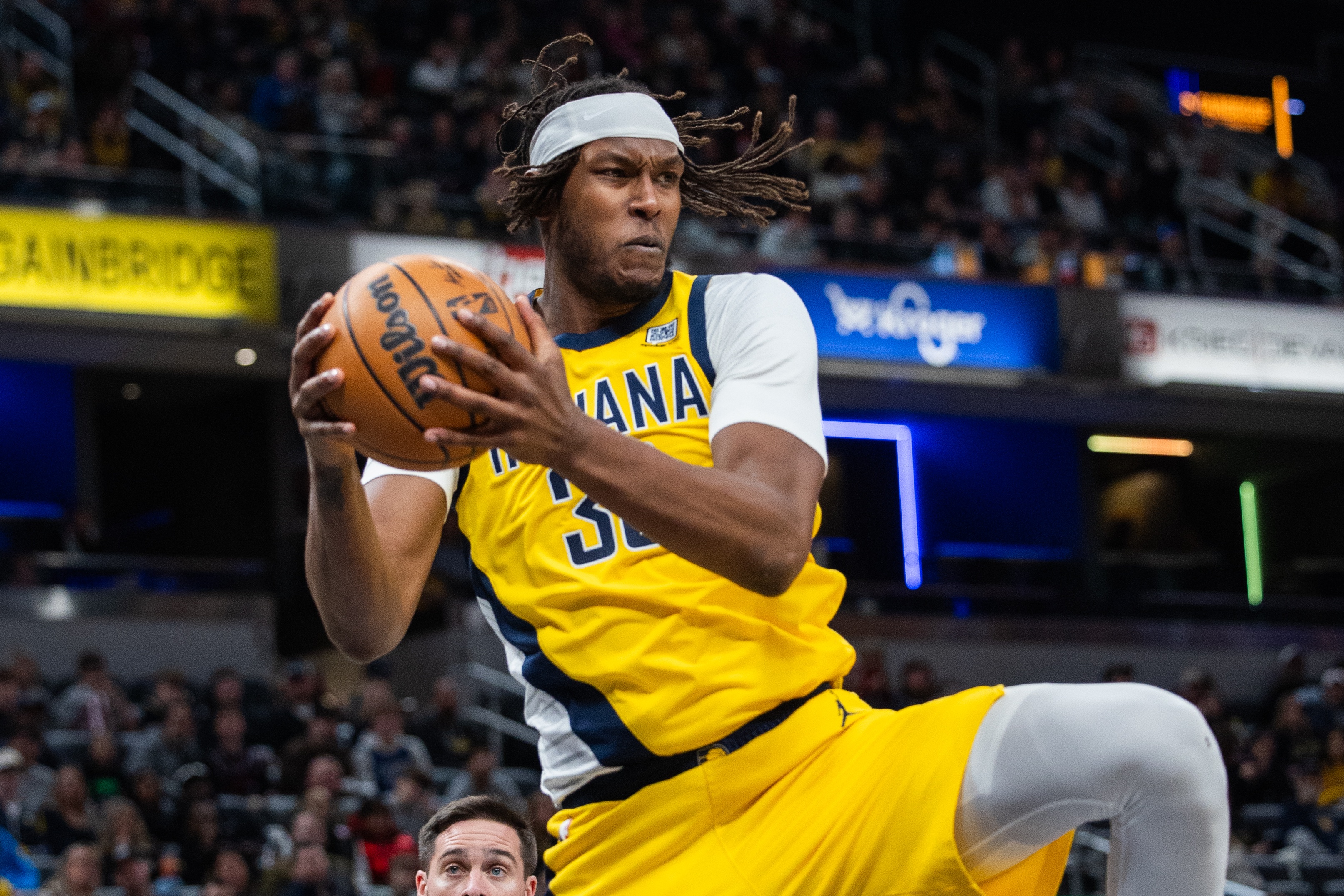  美記：NBA官方正在對步行者與籃網(wǎng)末節發(fā)生的沖突進(jìn)行審查
